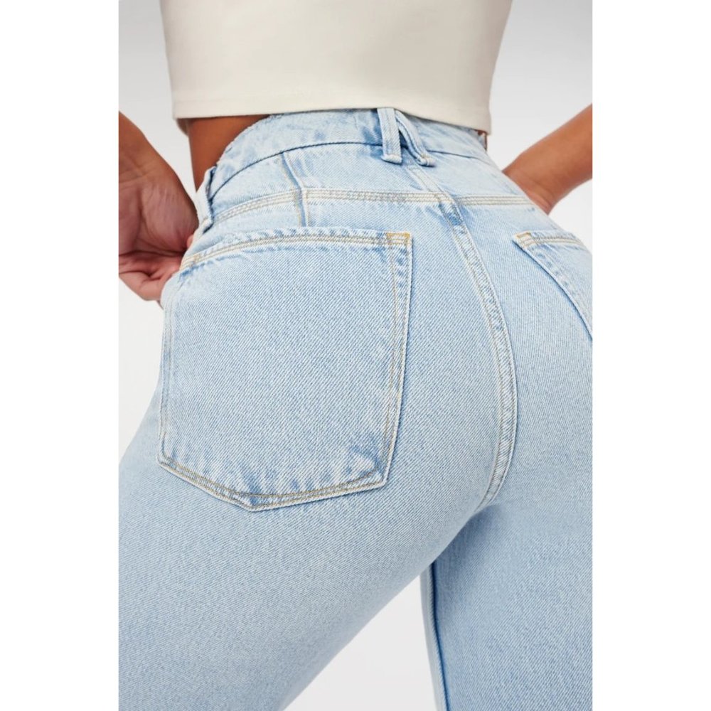 Good American Good '90s Jeans in Blue 6/28 - Picture 15 of 16